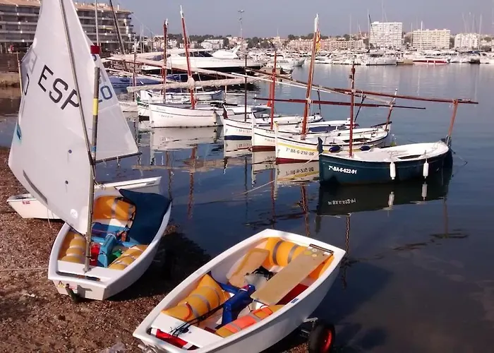 Estudi Nautic Port La Clota L' Escala