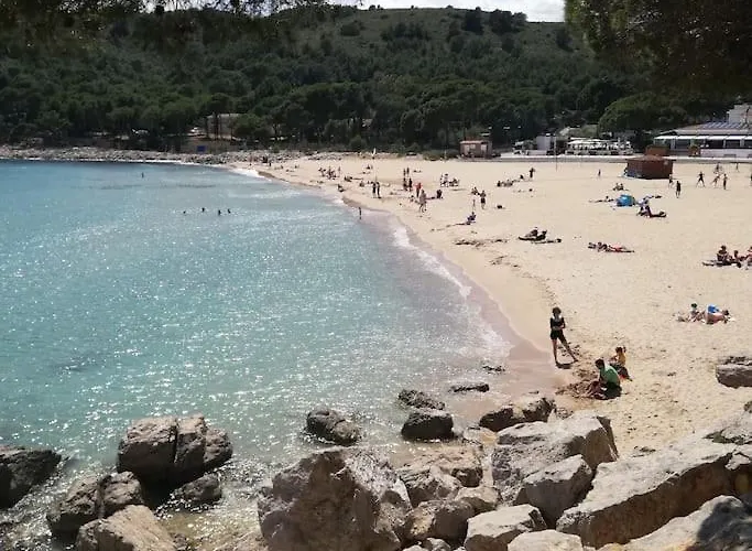 Estudi Nautic Port La Clota * L' Escala