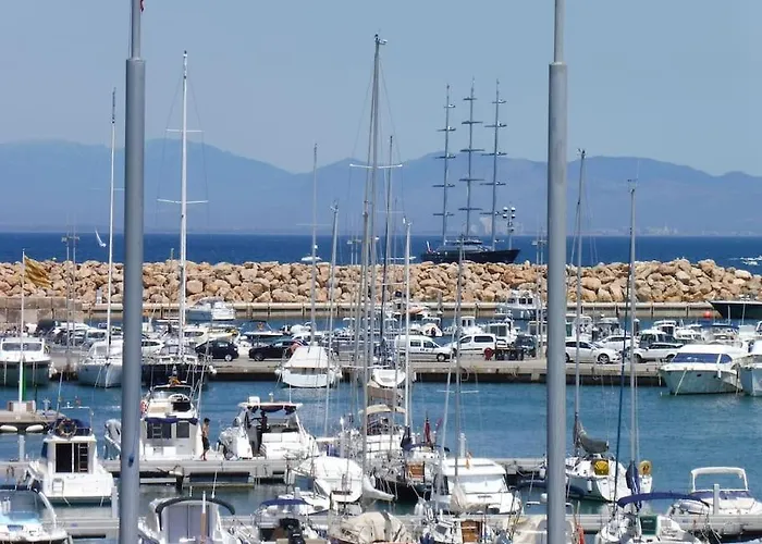 Estudi Nautic Port La Clota